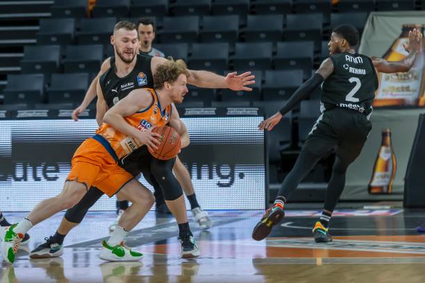 无论是在纽 无论是在纽