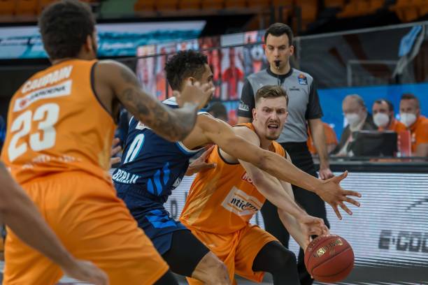 凭借个人速 凭借个人速