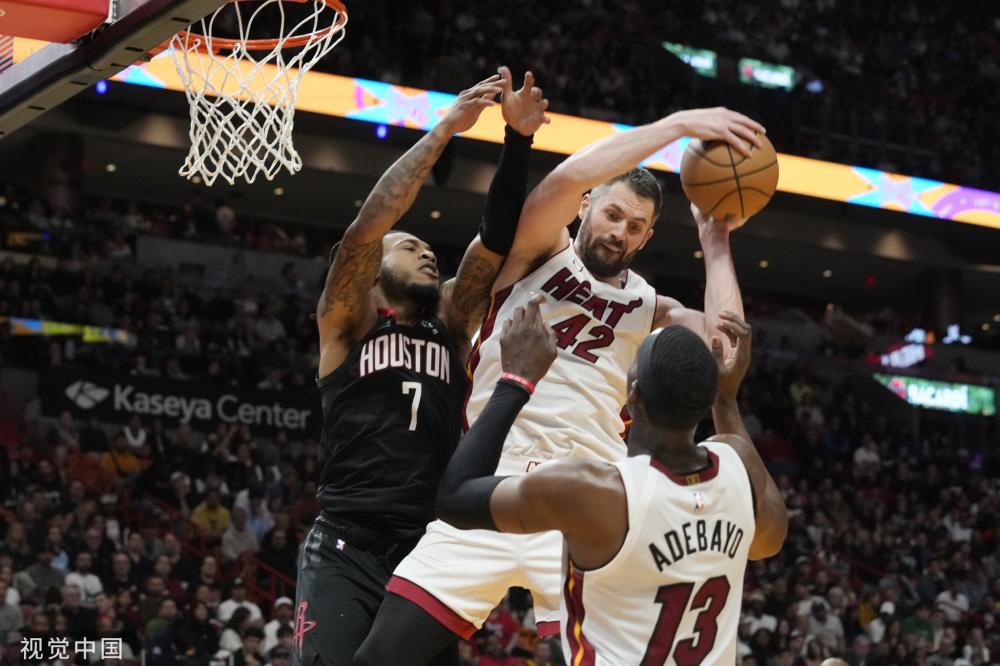 以及与当地 以及与当地